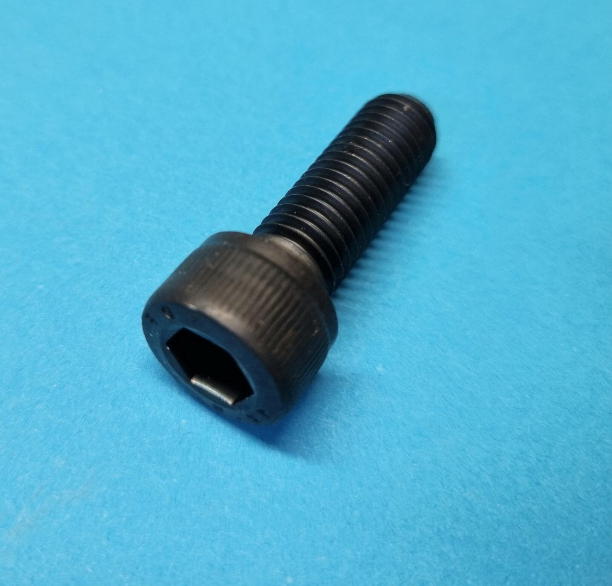 socket-head-cap-screws-extra-fine-pitch-grade-12-9-self-colour